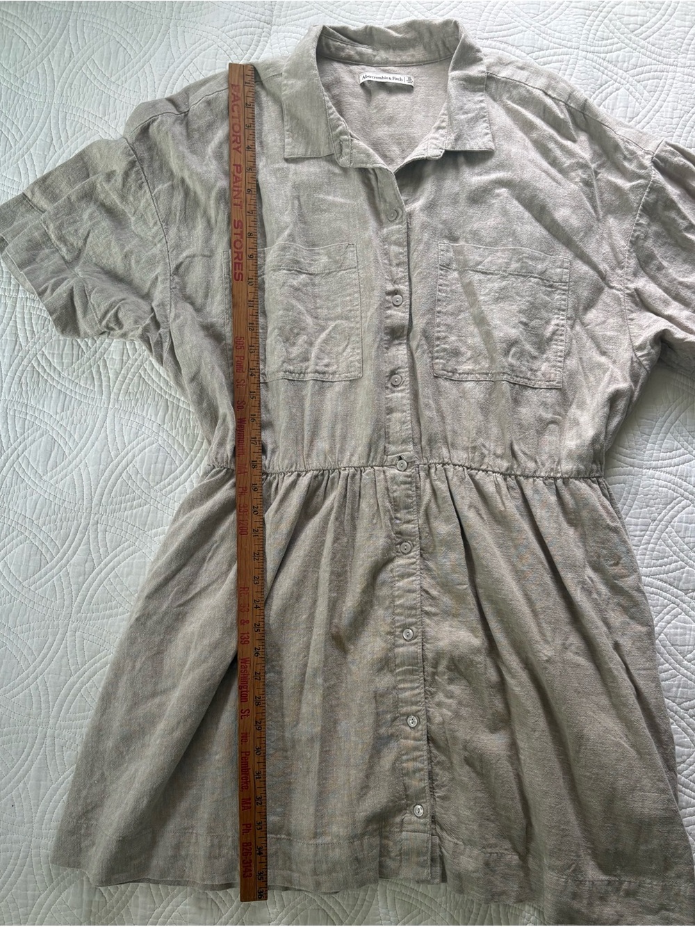 Abercrombie & Fitch Taupe Button-Front Pocket Shirt Dress - Picture 4 of 9